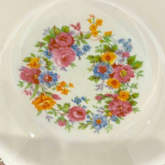 Santa rosa Coupe Soup Bowl by Royal (USA) 9” Wide x 1 3/4” Tall. New. A2438. - Picture 2 of 6